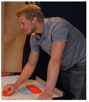 air hockey